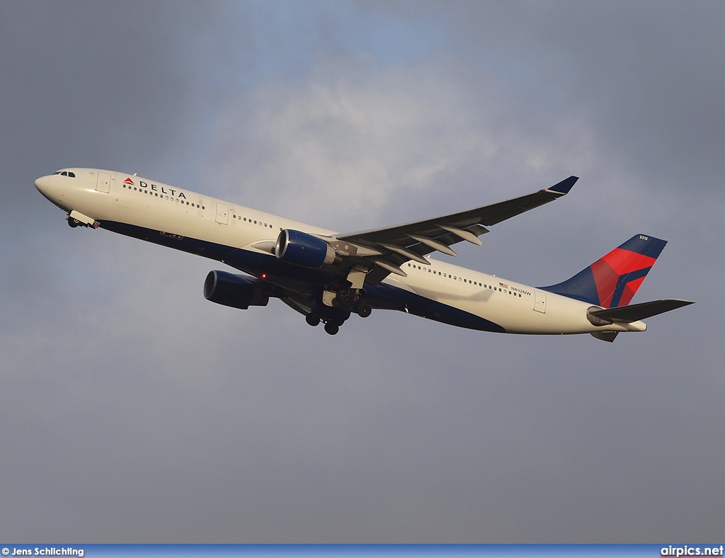 N812NW, Airbus A330-300, Delta Air Lines