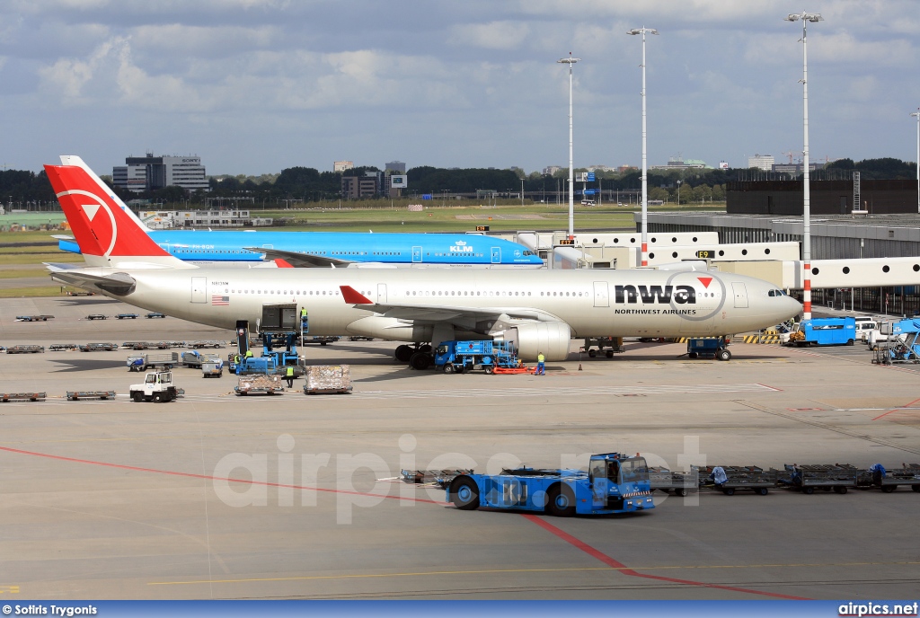 N813NW, Airbus A330-300, Northwest Airlines