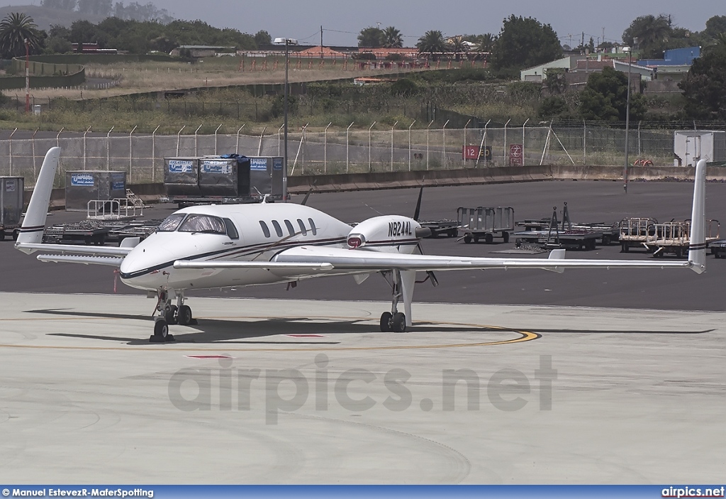 N8244L, Beech 2000A Starship, Private