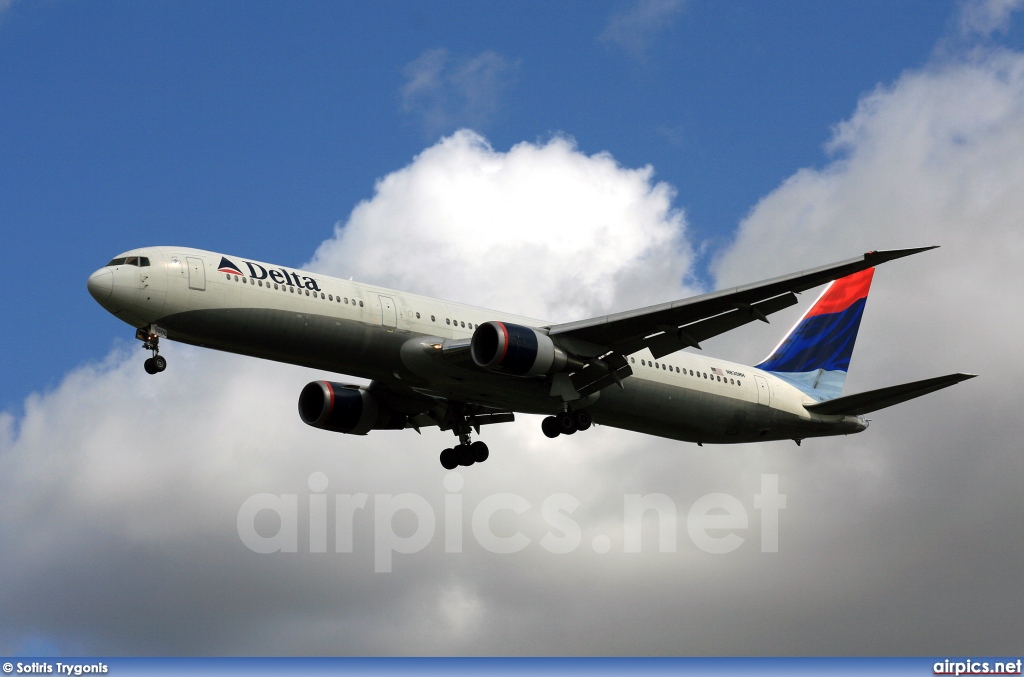 N830MH, Boeing 767-400ER, Delta Air Lines