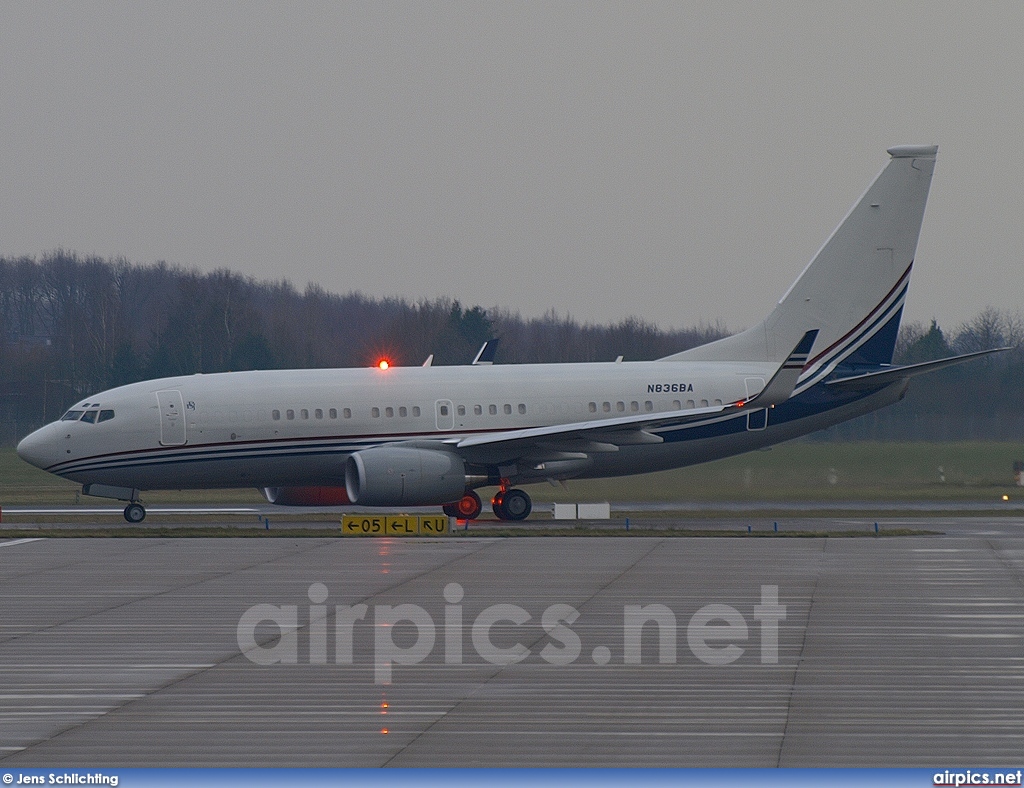 N836BA, Boeing 737-700/BBJ, Private