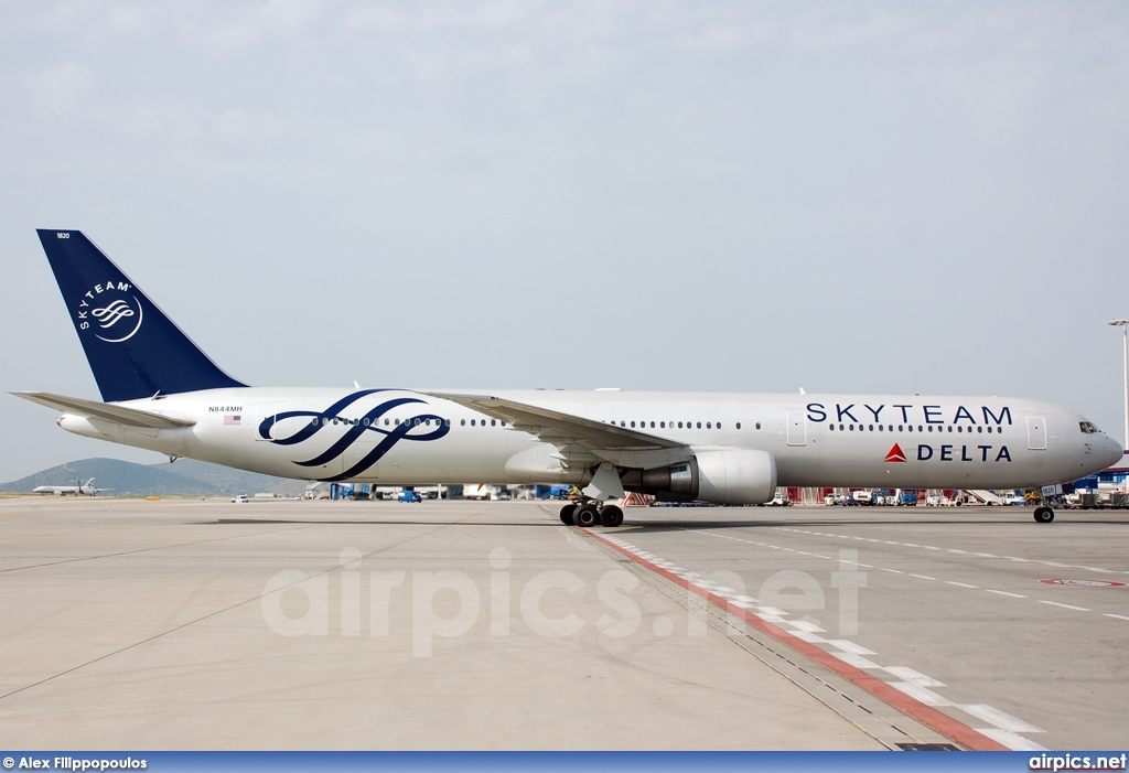 N844MH, Boeing 767-400ER, Delta Air Lines