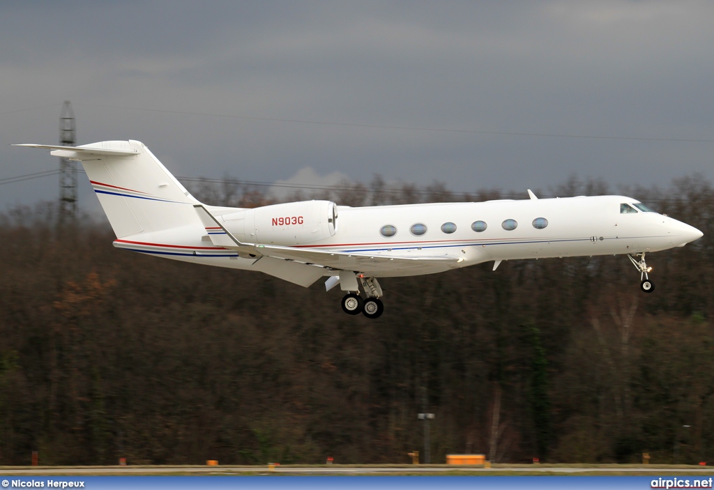 N903G, Gulfstream G300, Private