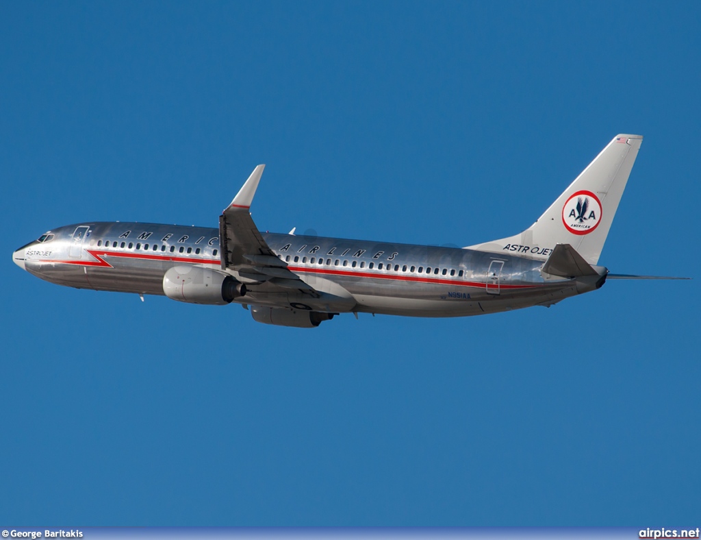 N951AA, Boeing 737-800, American Airlines