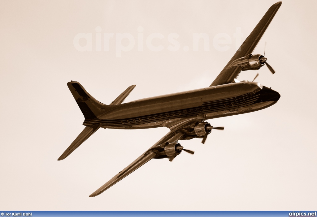 N996DM, Douglas DC-6-B, Flying Bulls