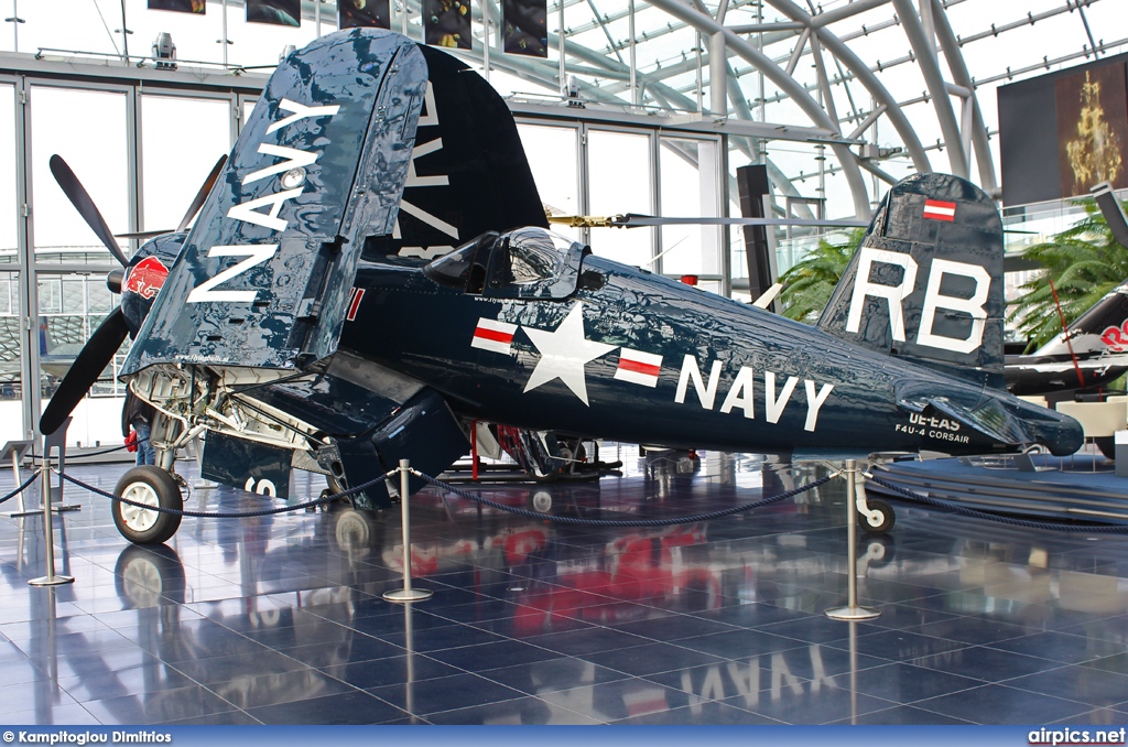 OE-EAS, Vought F4U-4 Corsair, Flying Bulls