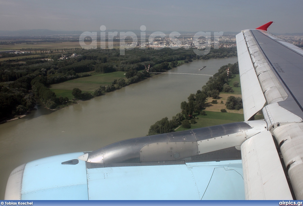 OE-LBS, Airbus A320-200, Austrian