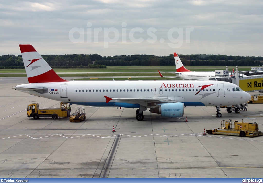 OE-LBS, Airbus A320-200, Austrian