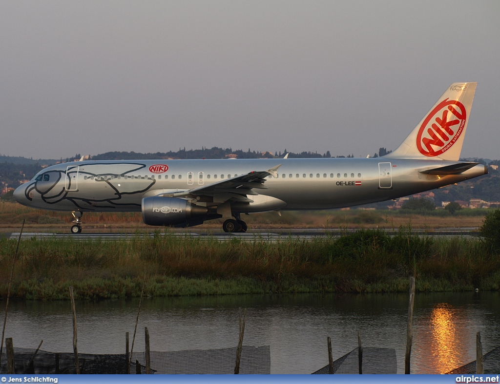 OE-LEE, Airbus A320-200, Niki