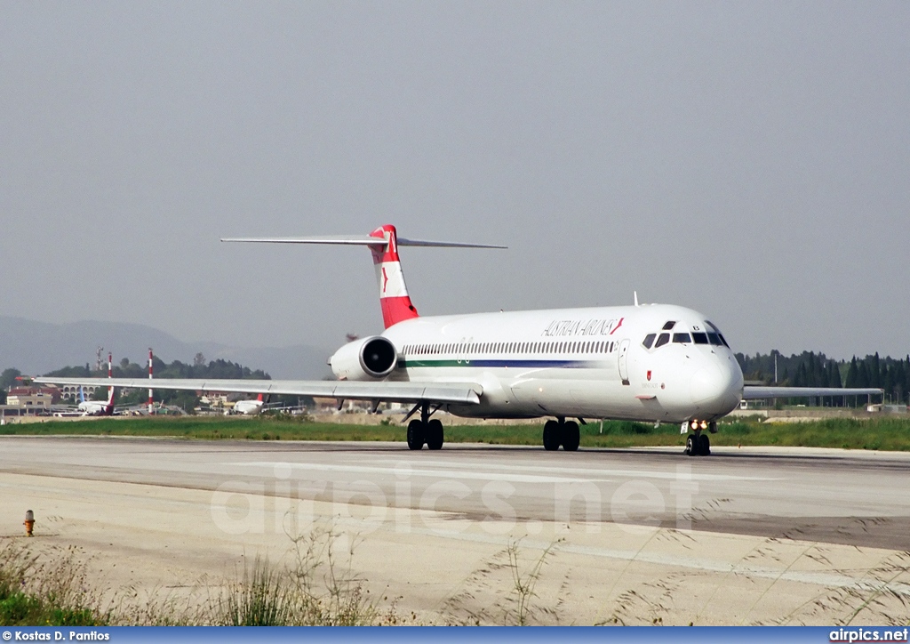 OE-LMB, McDonnell Douglas MD-82, Austrian