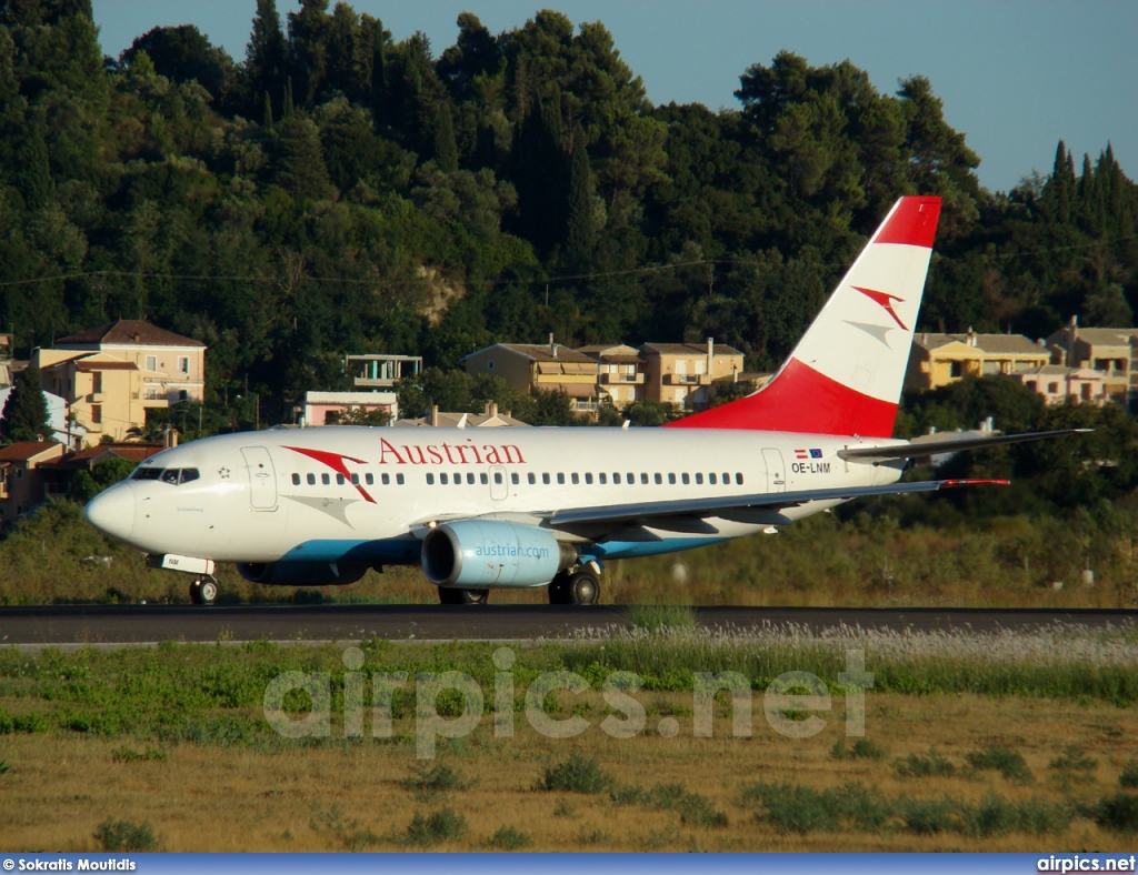 OE-LNM, Boeing 737-600, Austrian