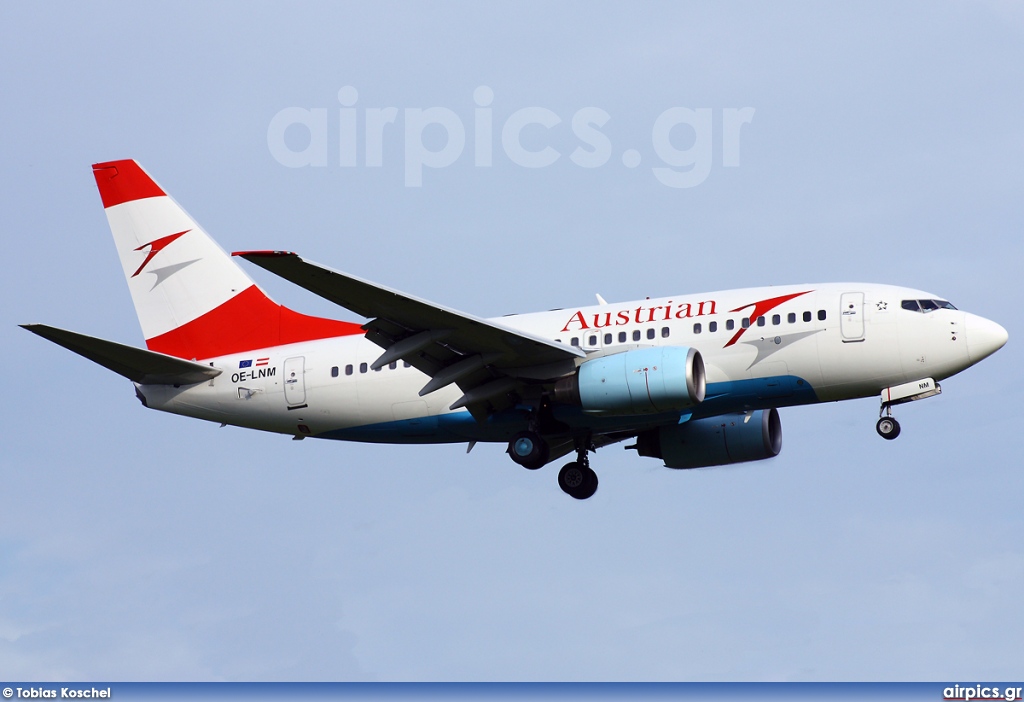 OE-LNM, Boeing 737-600, Austrian