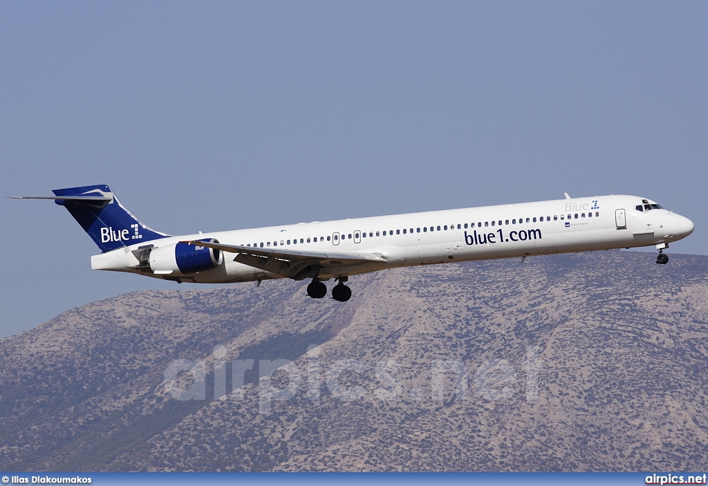 OH-BLD, McDonnell Douglas MD-90-30, Blue1