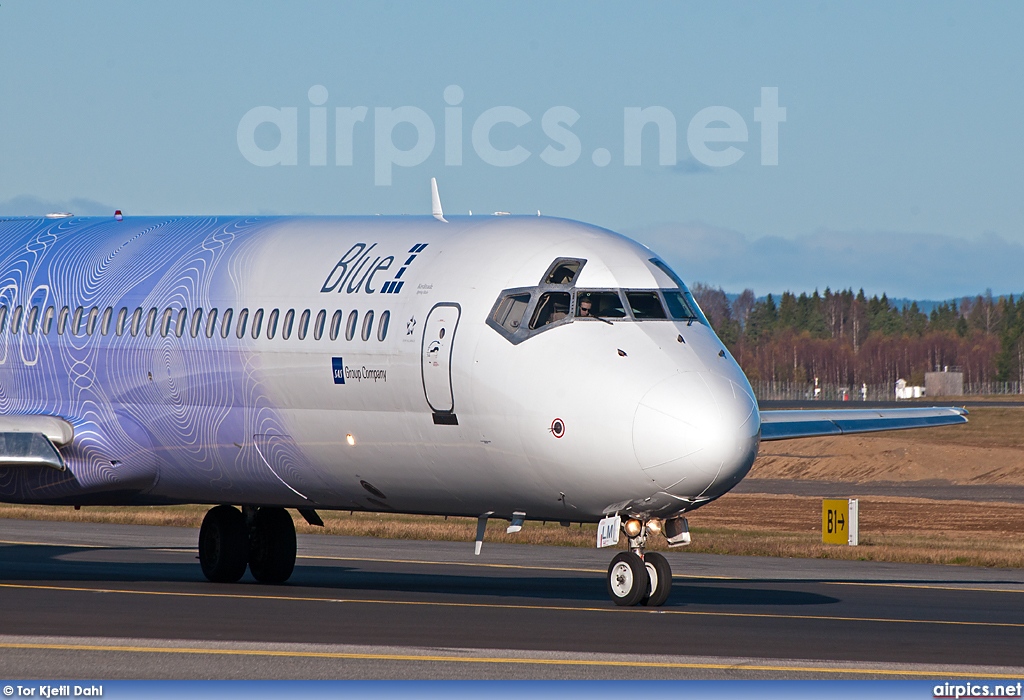 OH-BLM, Boeing 717-200, Blue1