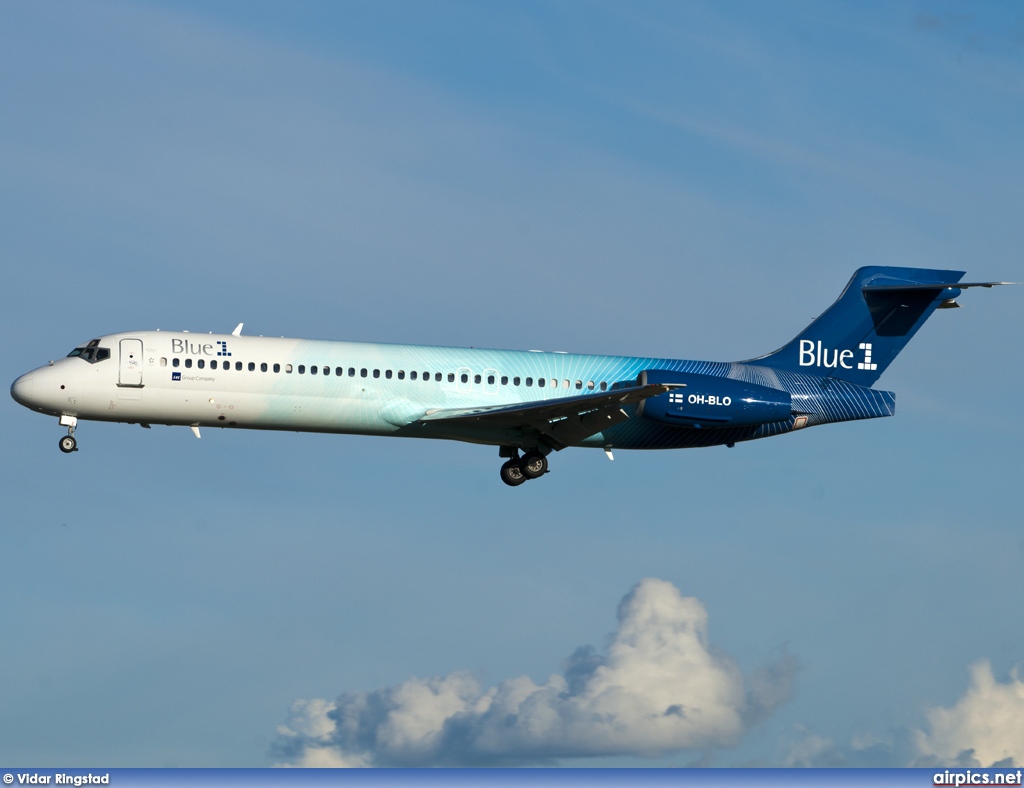 OH-BLO, Boeing 717-200, Blue1