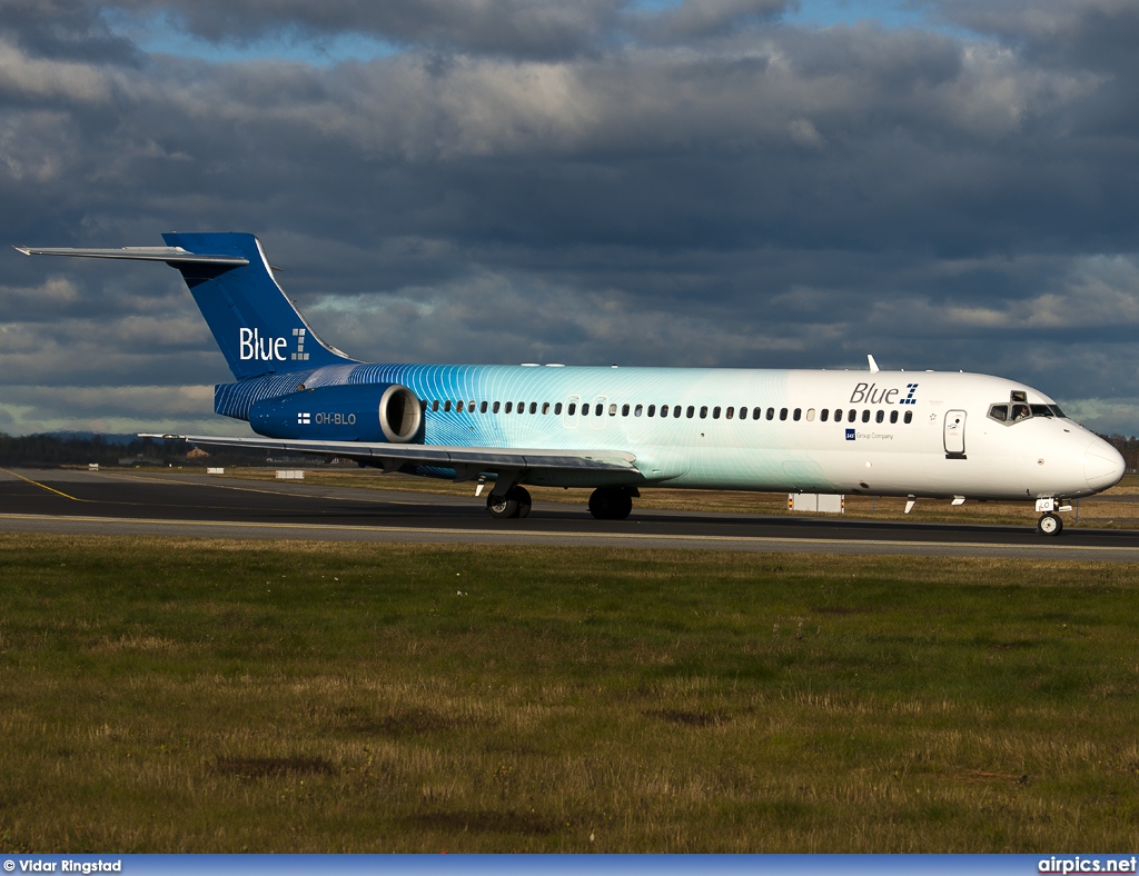 OH-BLO, Boeing 717-200, Blue1