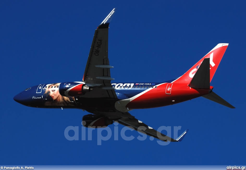 OM-NGA, Boeing 737-700, SkyEurope