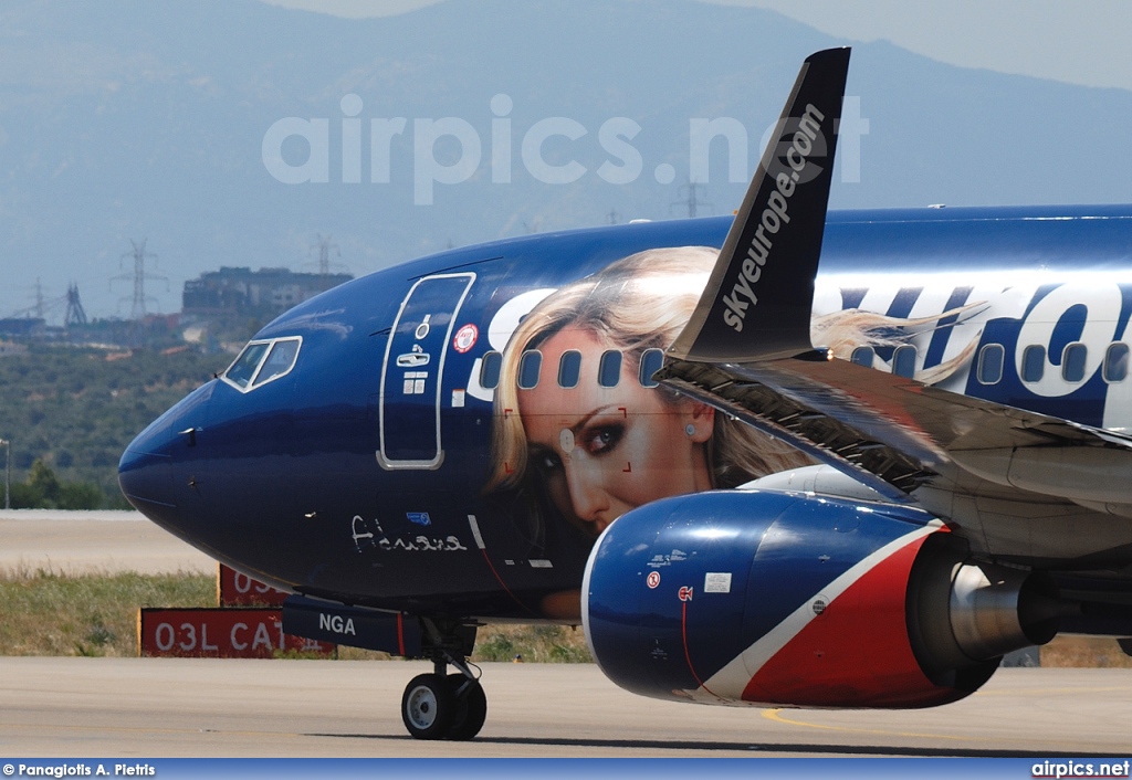 OM-NGA, Boeing 737-700, SkyEurope