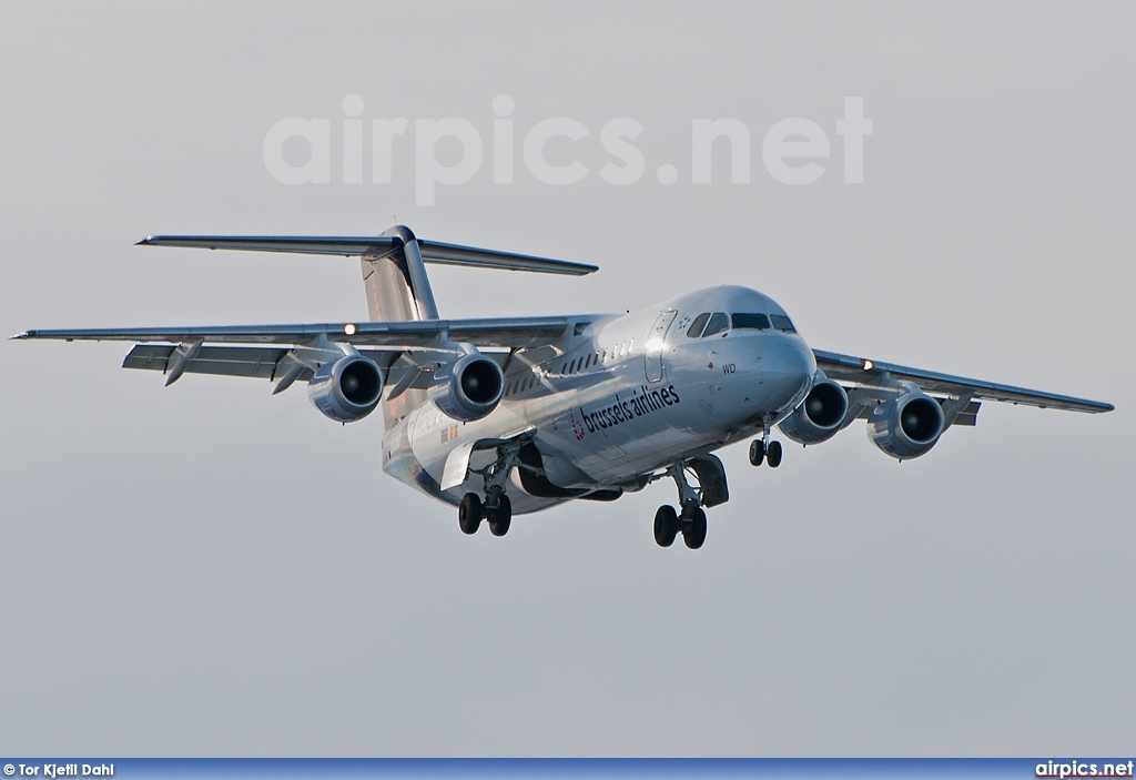 OO-DWD, British Aerospace Avro RJ100, Brussels Airlines