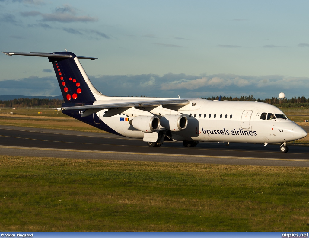 OO-DWJ, British Aerospace Avro RJ100, Brussels Airlines