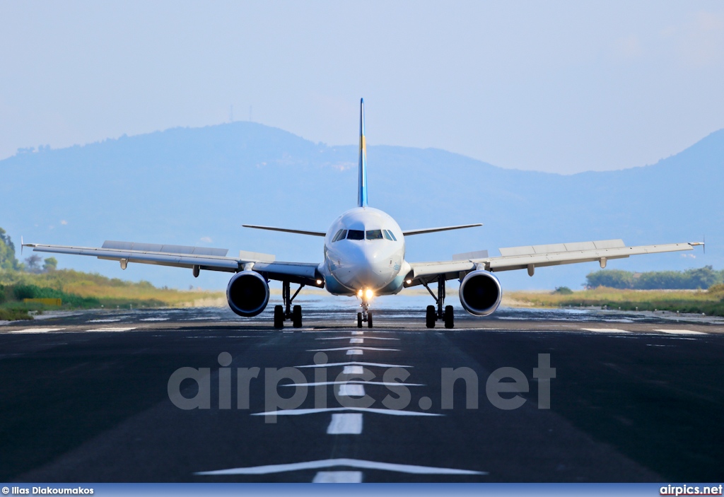 OO-TCQ, Airbus A320-200, Thomas Cook Airlines (Belgium)