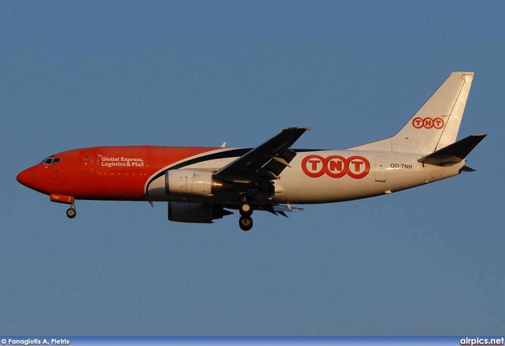 OO-TNH, Boeing 737-300F, TNT Airways