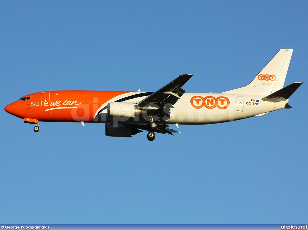 OO-TNO, Boeing 737-400SF, TNT Airways