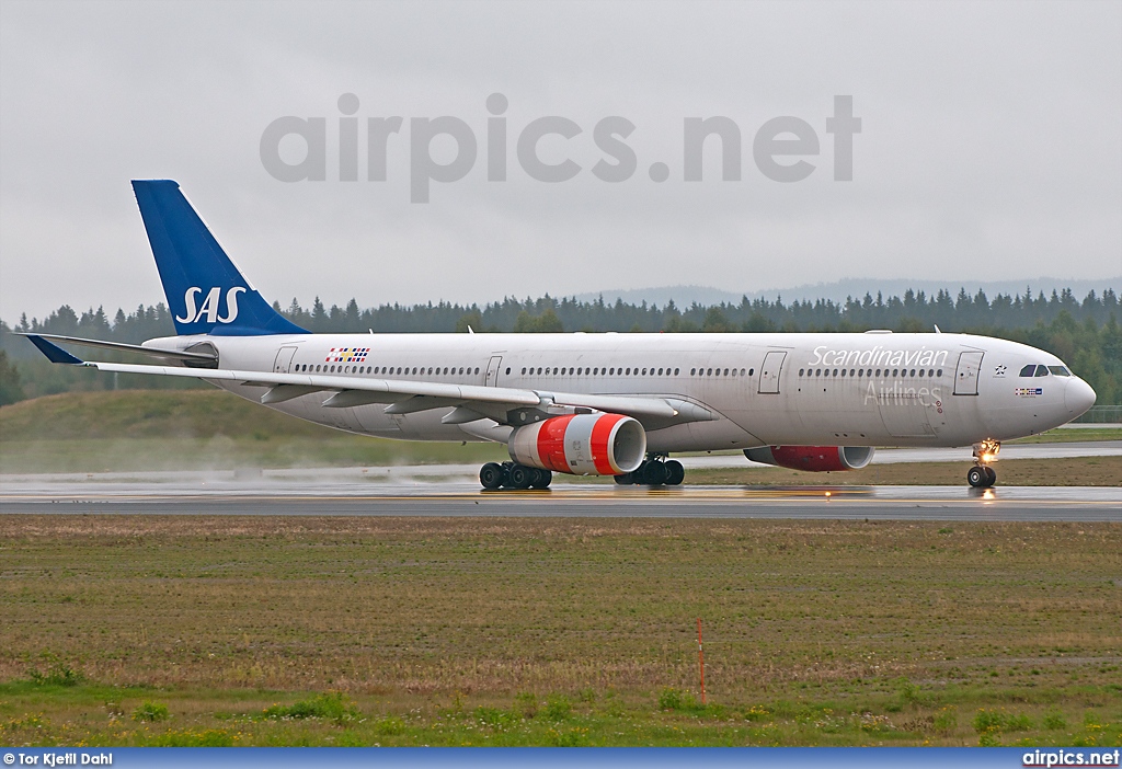 OY-KBN, Airbus A330-300, Scandinavian Airlines System (SAS)
