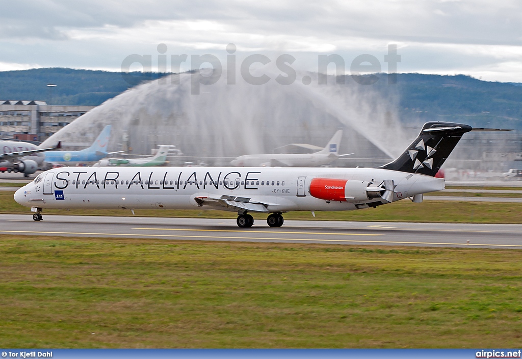 OY-KHE, McDonnell Douglas MD-82, Scandinavian Airlines System (SAS)