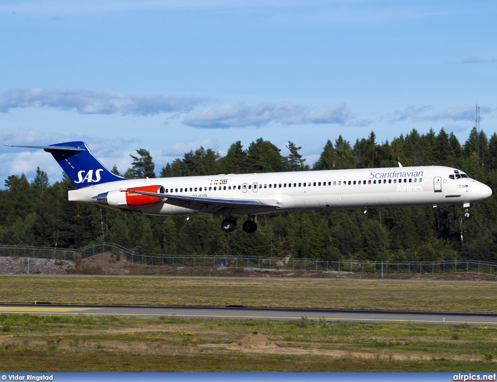 OY-KHN, McDonnell Douglas MD-82, Scandinavian Airlines System (SAS)
