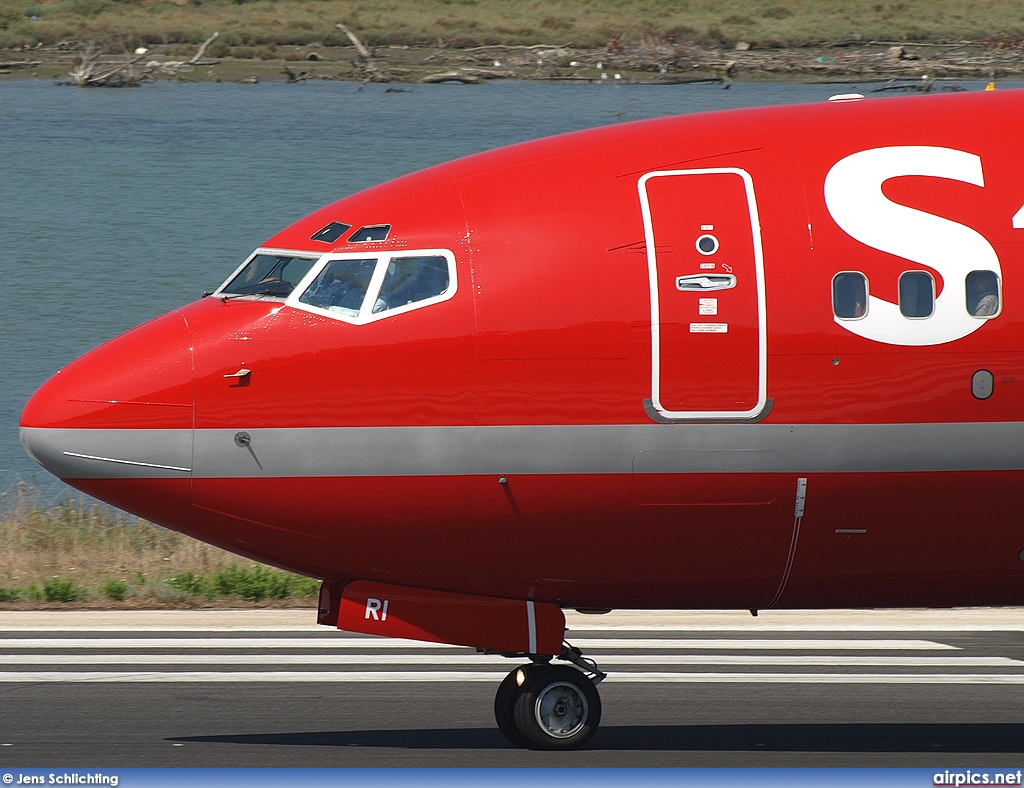 OY-MRI, Boeing 737-700, Sterling Airlines