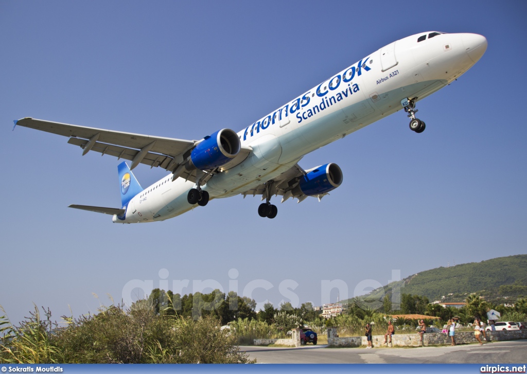 OY-VKD, Airbus A321-200, Thomas Cook Airlines Scandinavia