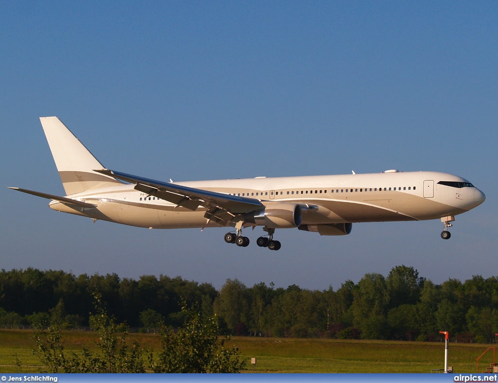 P4-MES, Boeing 767-300ER, Private