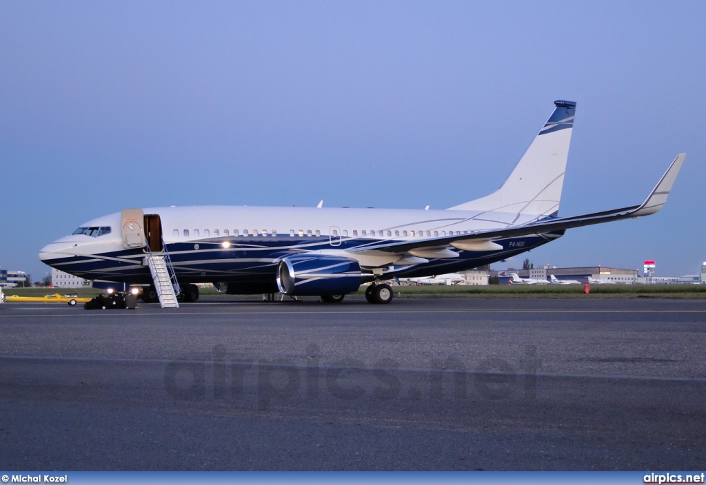 P4-NGK, Boeing 737-700/BBJ, Private