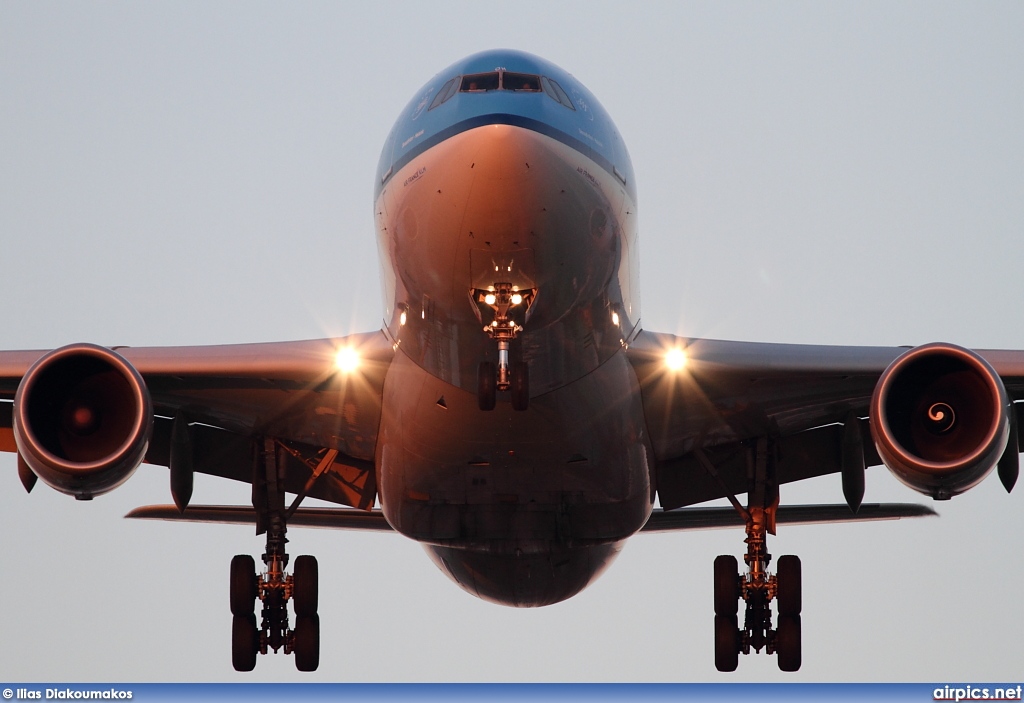 PH-AOH, Airbus A330-200, KLM Royal Dutch Airlines