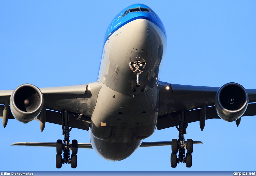 PH-AOH, Airbus A330-200, KLM Royal Dutch Airlines