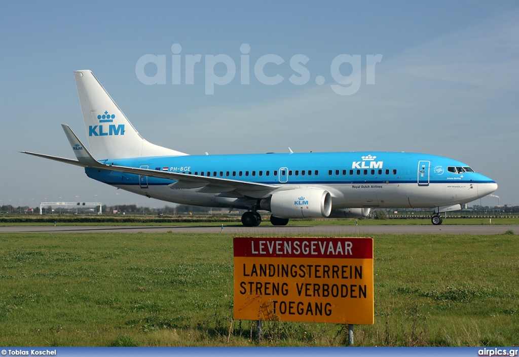 PH-BGE, Boeing 737-700, KLM Royal Dutch Airlines