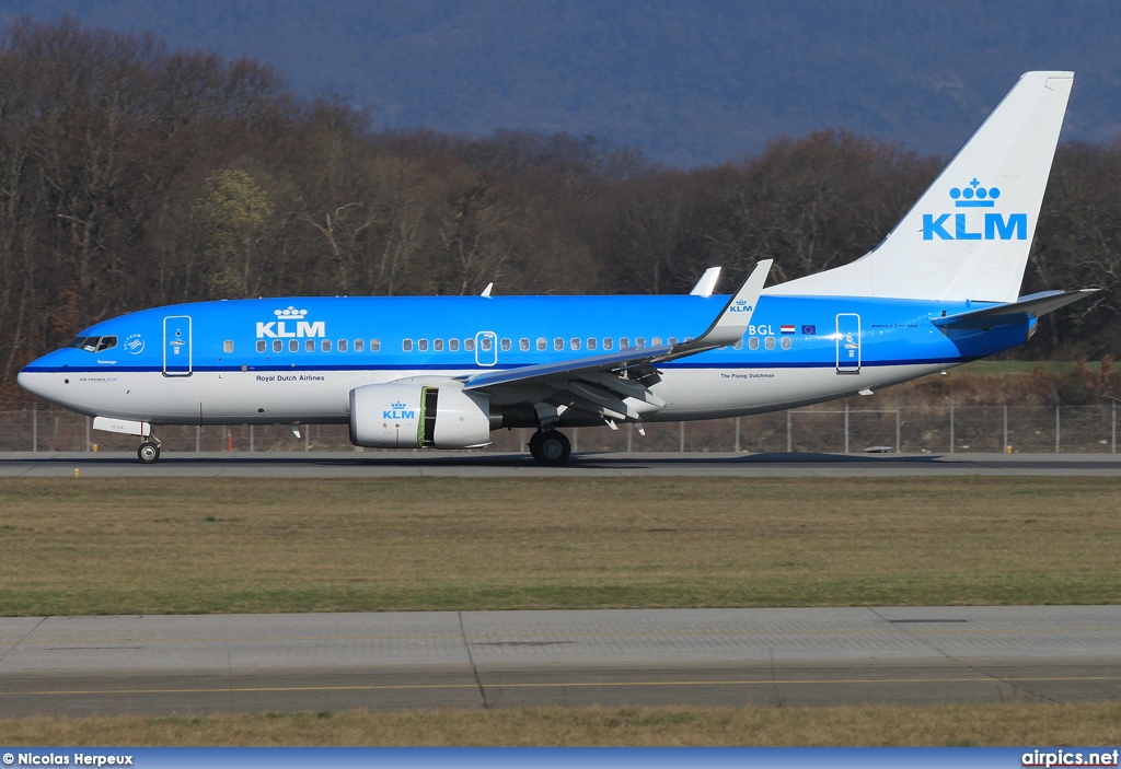 PH-BGL, Boeing 737-700, KLM Royal Dutch Airlines