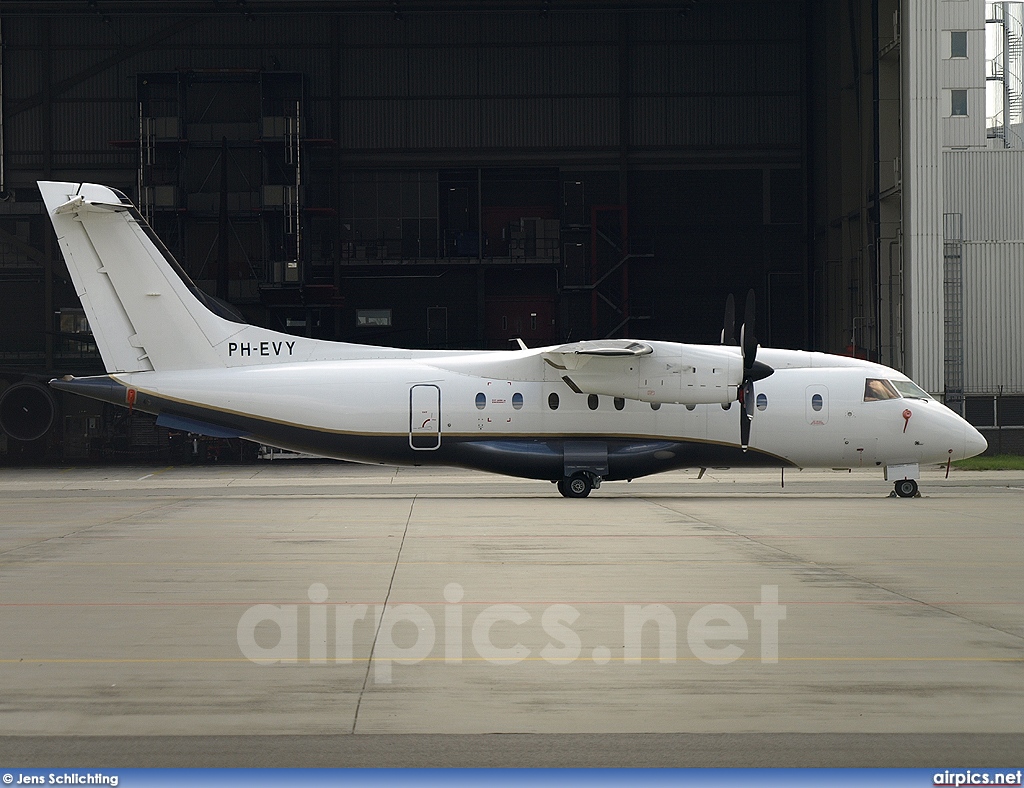 PH-EVY, Dornier  328-110, Untitled