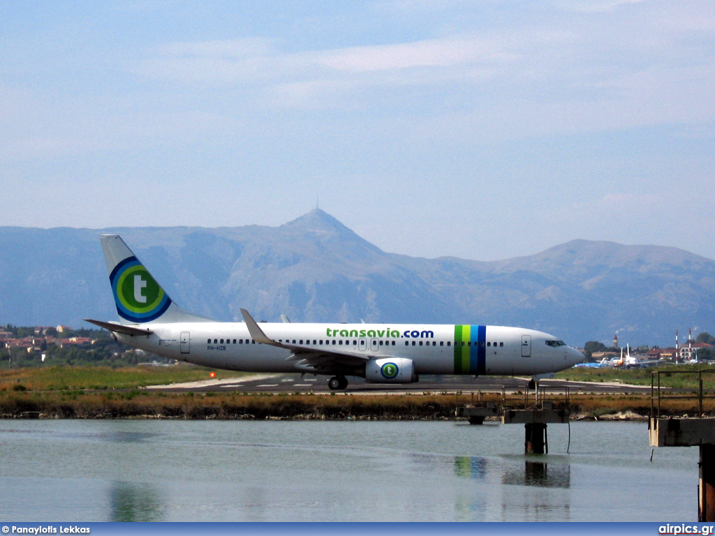 PH-HZB, Boeing 737-800, Transavia