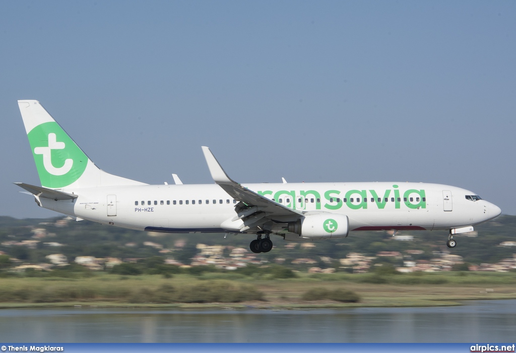 PH-HZE, Boeing 737-800, Transavia