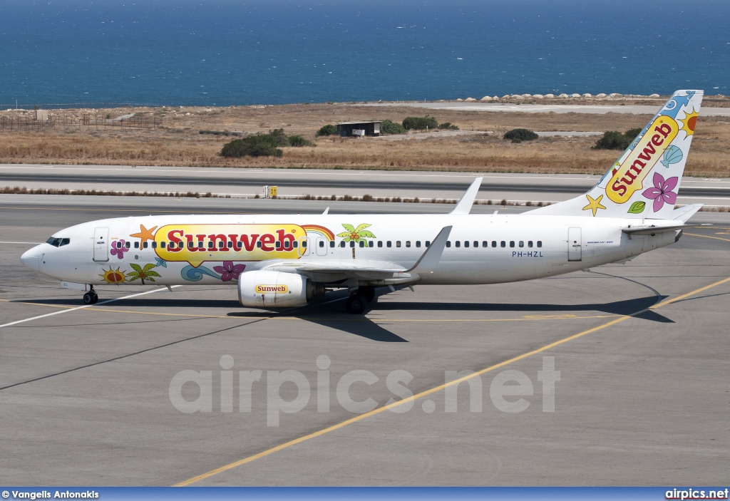 PH-HZL, Boeing 737-800, Transavia