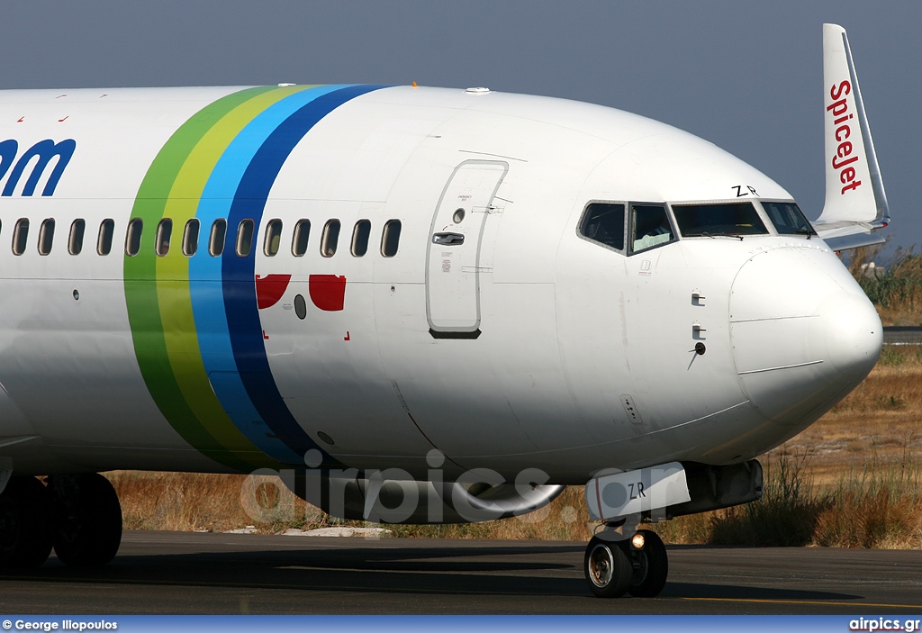 PH-HZR, Boeing 737-800, Transavia