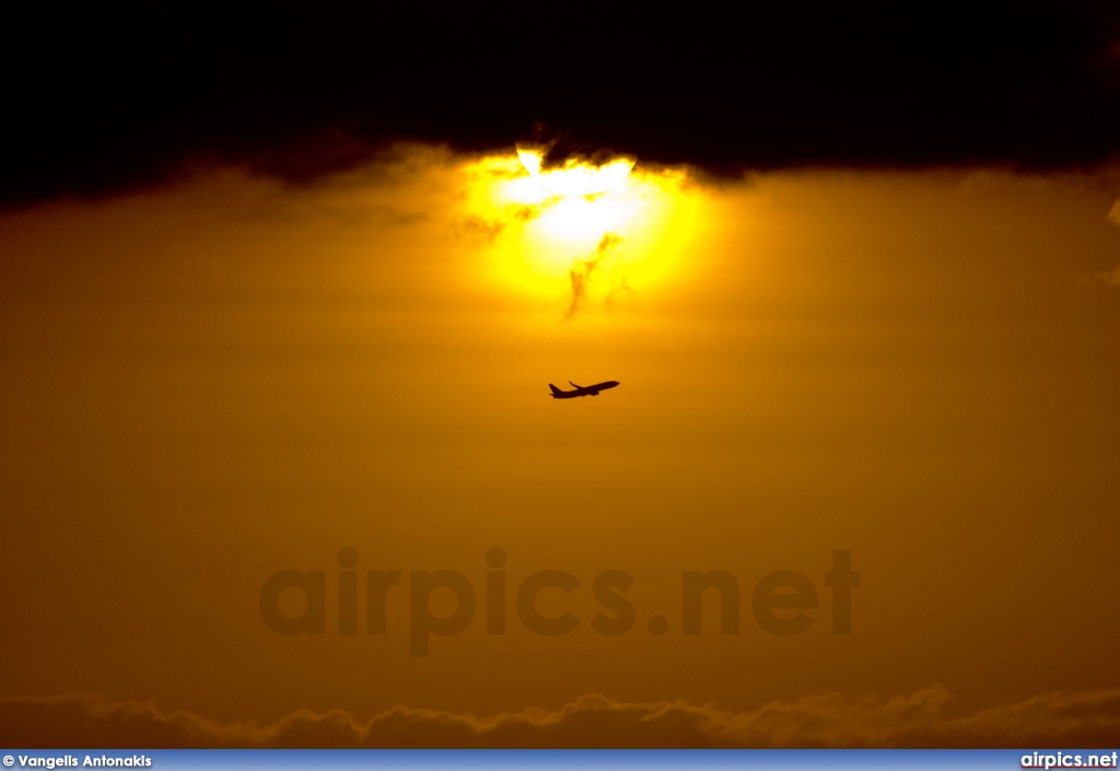 PH-HZV, Boeing 737-800, Transavia