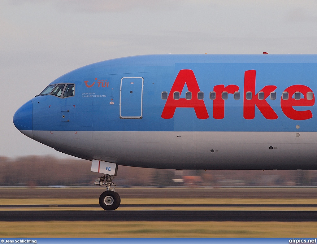 PH-OYE, Boeing 767-300ER, Arkefly