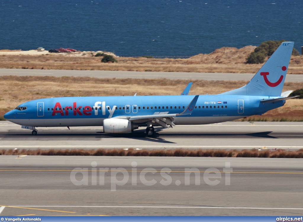 PH-TFA, Boeing 737-800, Arkefly