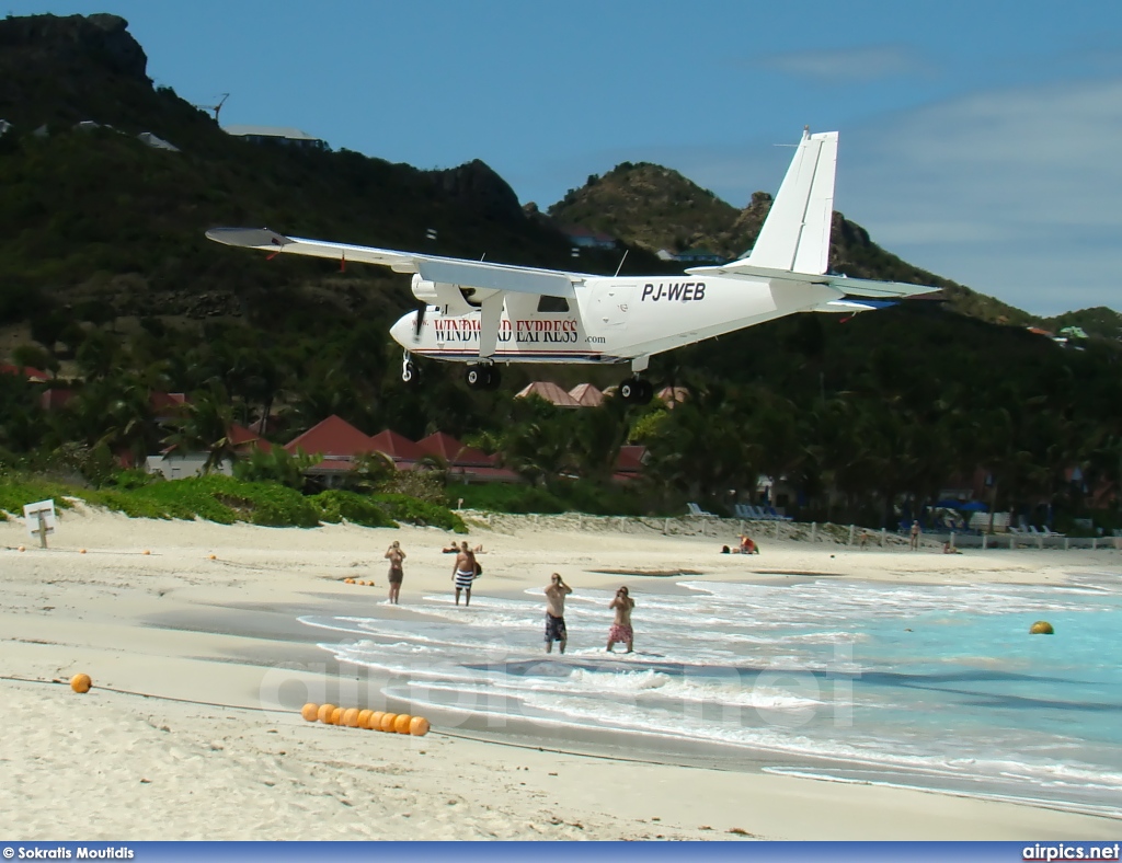 PJ-WEB, Britten-Norman BN-2B Islander II, Winward Express