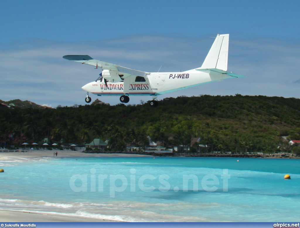 PJ-WEB, Britten-Norman BN-2B Islander II, Winward Express