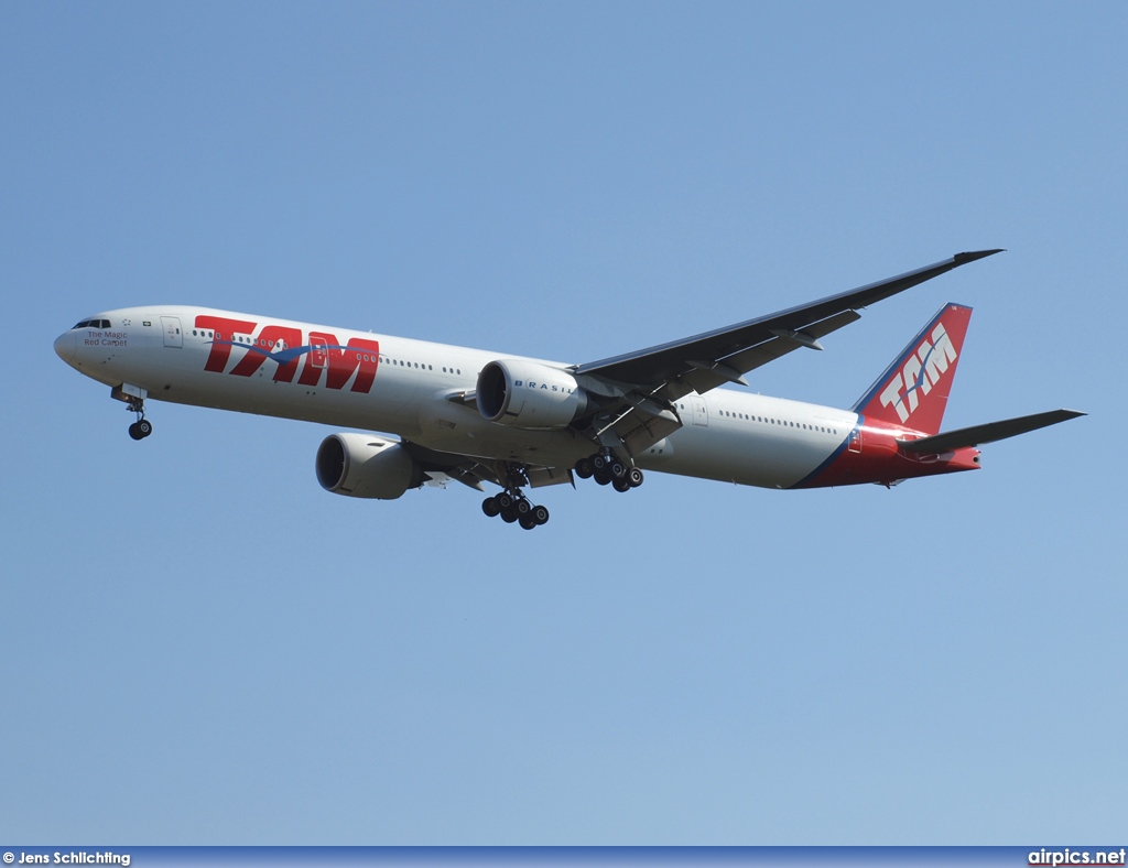 PT-MUB, Boeing 777-300ER, TAM Linhas Aereas