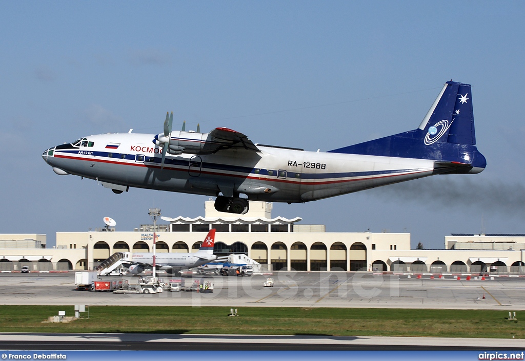 RA-12988, Antonov An-12-B, Kosmos Avia